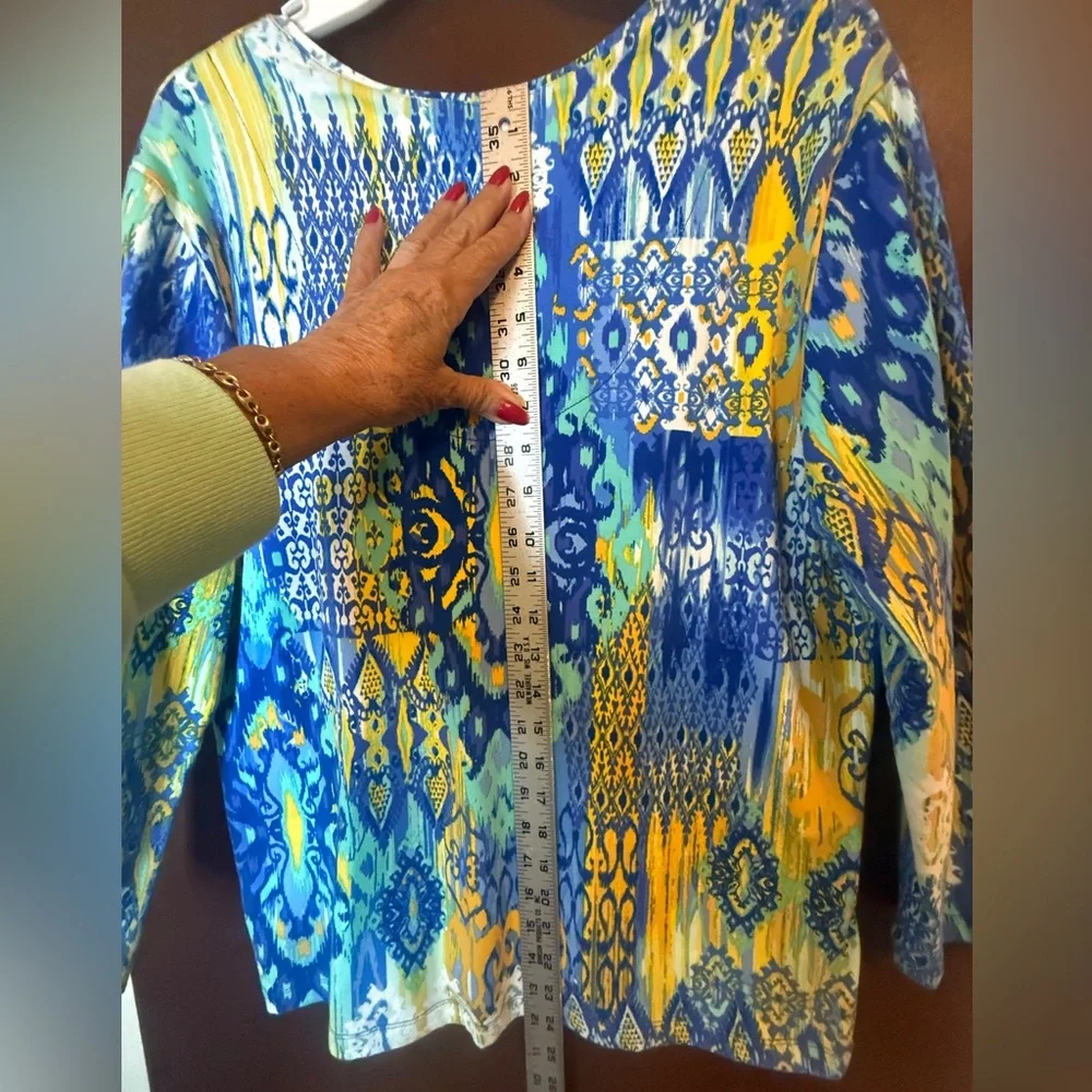 Ruby Rd. Blue and Yellow V neck bead embellished  Graphic Blouse 3/4 Sleeve Sz L - Picture 7 of 9